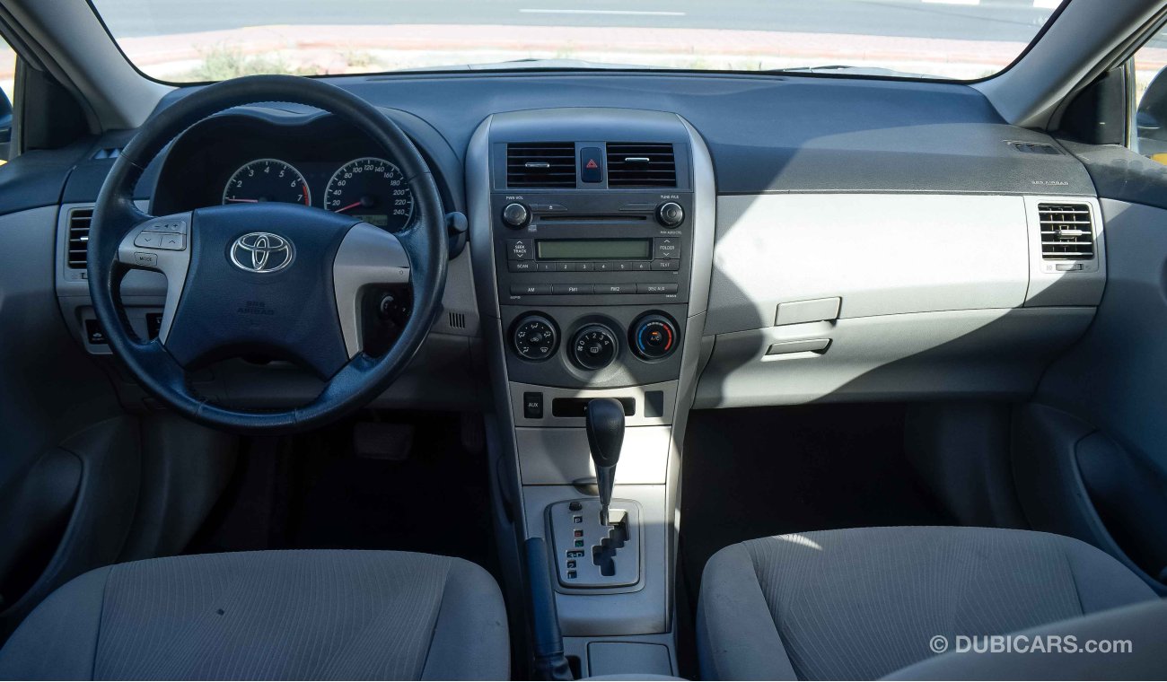 Toyota Corolla 2013 1.8 spots Ref#659