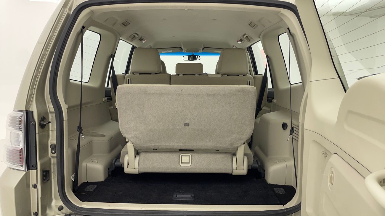 ميتسوبيشي باجيرو GLS BASE 3.5 | بدون دفعة مقدمة | اختبار القيادة في المنزل