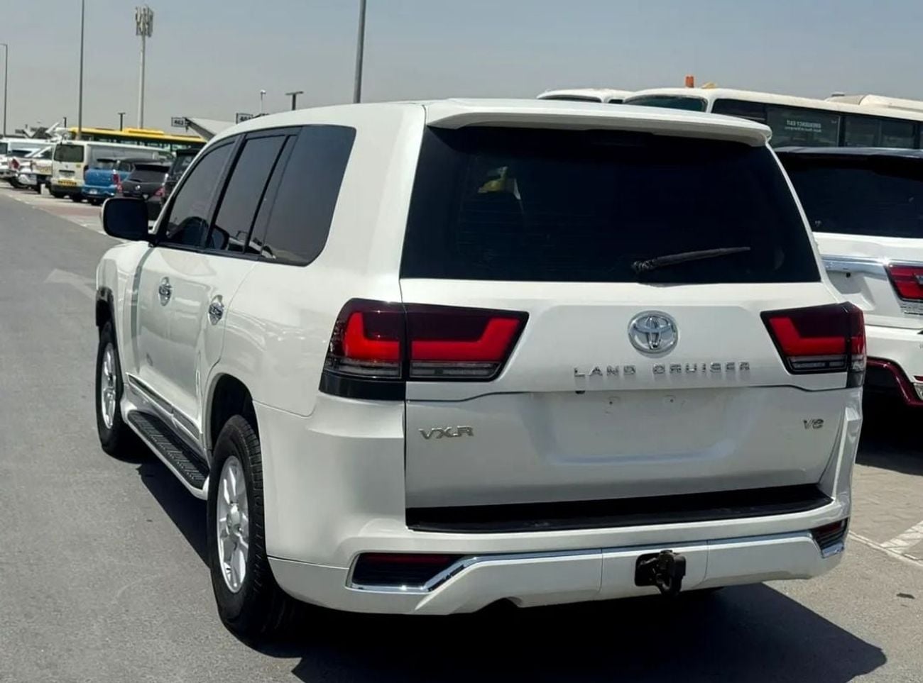 تويوتا لاند كروزر Toyota land cruser GXR 2009 facelifted 2025 V8 4.6 petrol Engin  colour white push start transmissio