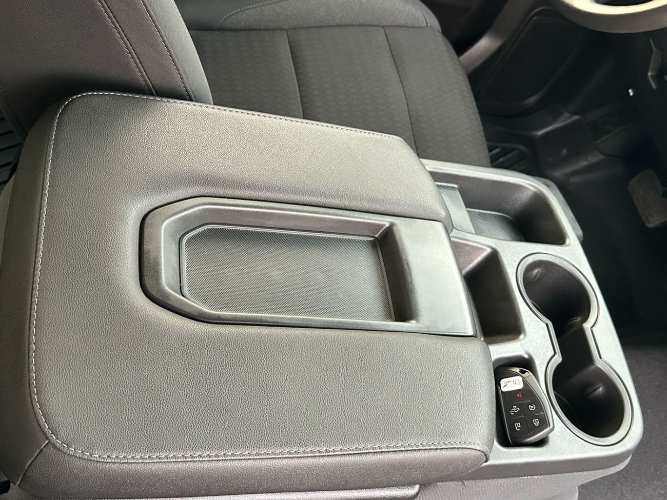 Chevrolet Silverado 1500 CREW CAB | 4WD | TURBO | CUSTOM | 2.7L I-4 DI, DOHC, VVT 310HP