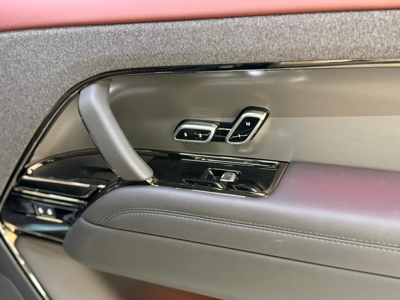 لاند روفر رينج روفر سبورت P400 DYNAMIC HSE 2024