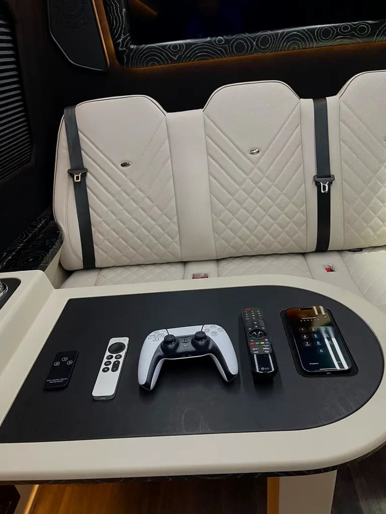 Mercedes-Benz Sprinter VVIP MERCEDES with Bathroom, Additional AC and Air Suspension - 2 Years Warranty VLINE