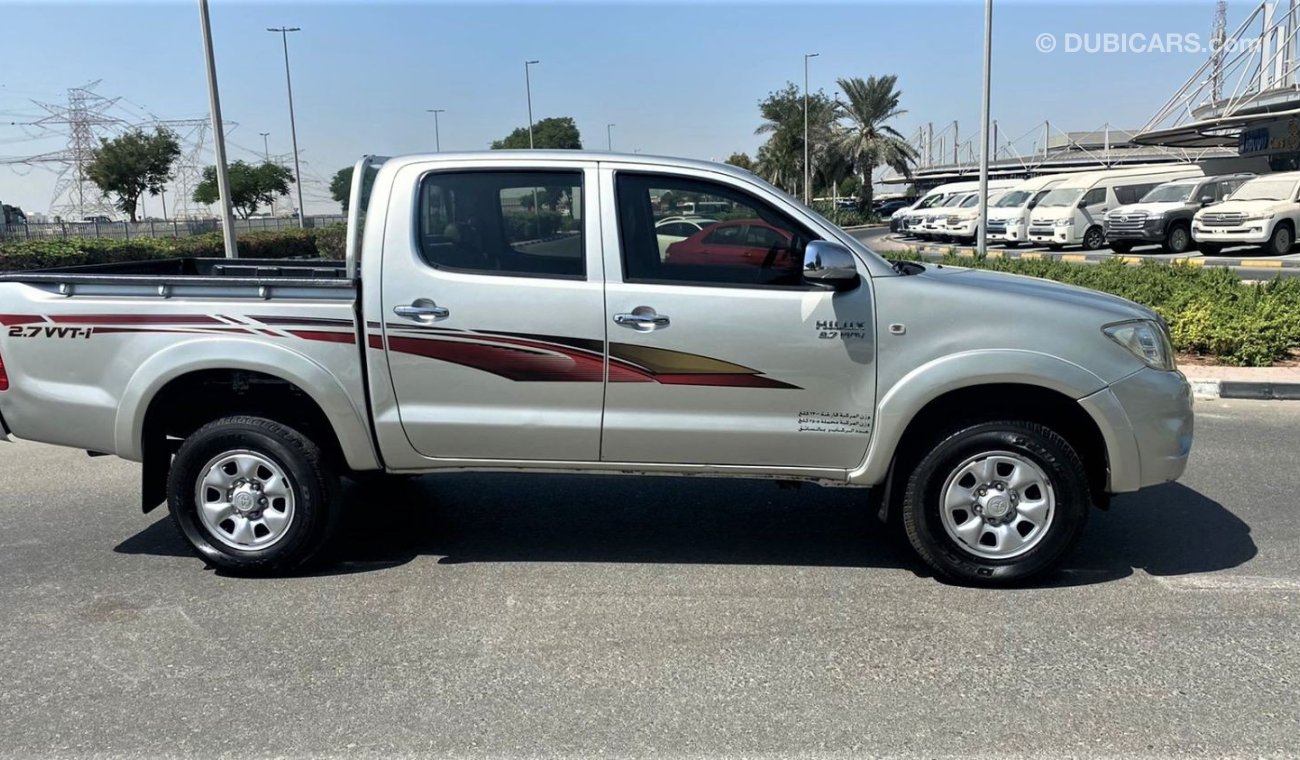 Toyota Hilux 4x4 petrol Automatic gear box , double cabin