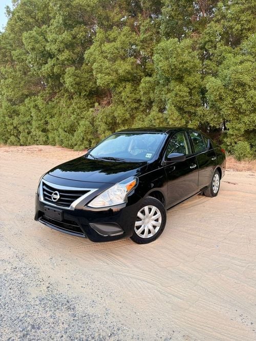 Nissan Versa Nissan Versa 1.6L   4-Cylinder Sedan Fuel efficient