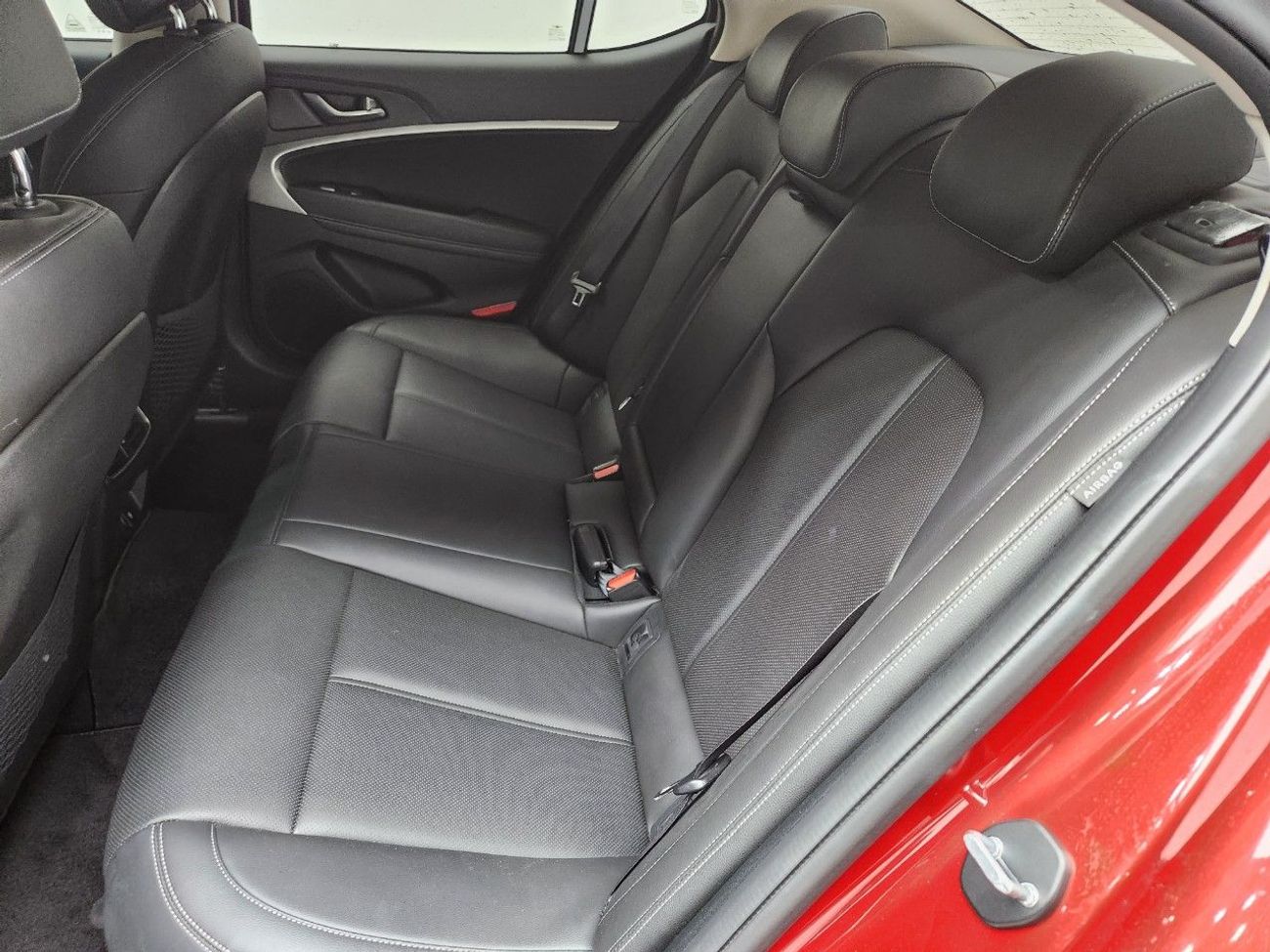 Genesis G70 Platinum 2.0L RWD