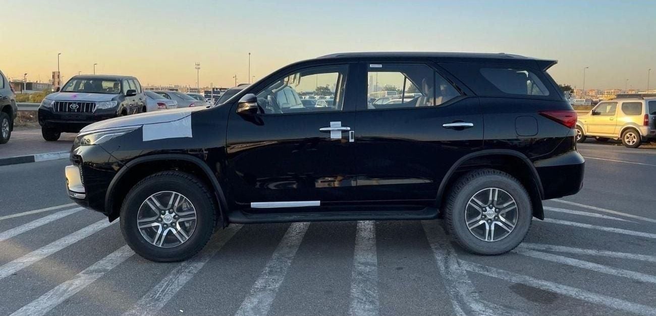 Toyota Fortuner TOYOTA FORTUNER 2.7 4x4 Mid Option Auto AC 2025 Model