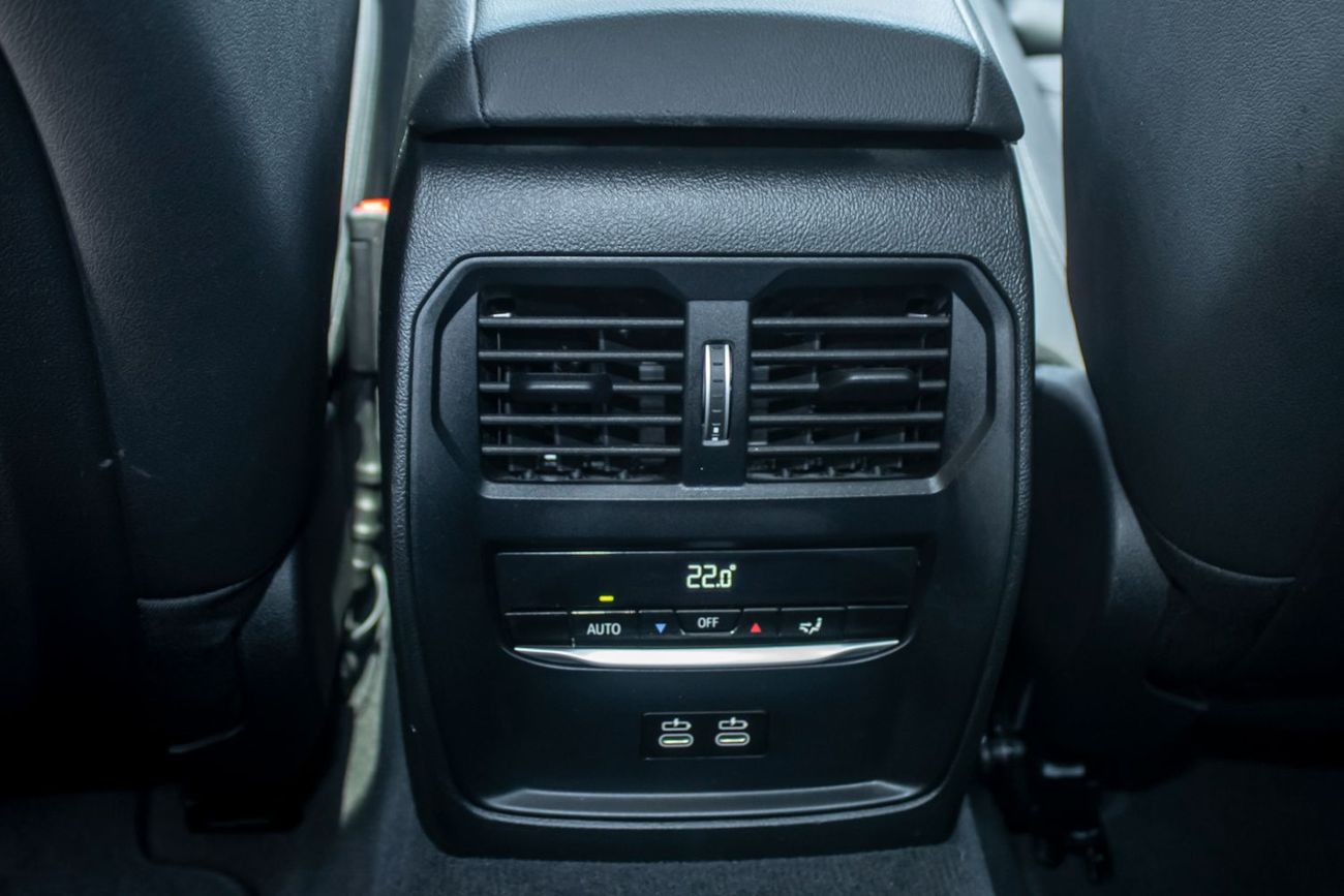 بي أم دبليو 320 M MODERN LINE