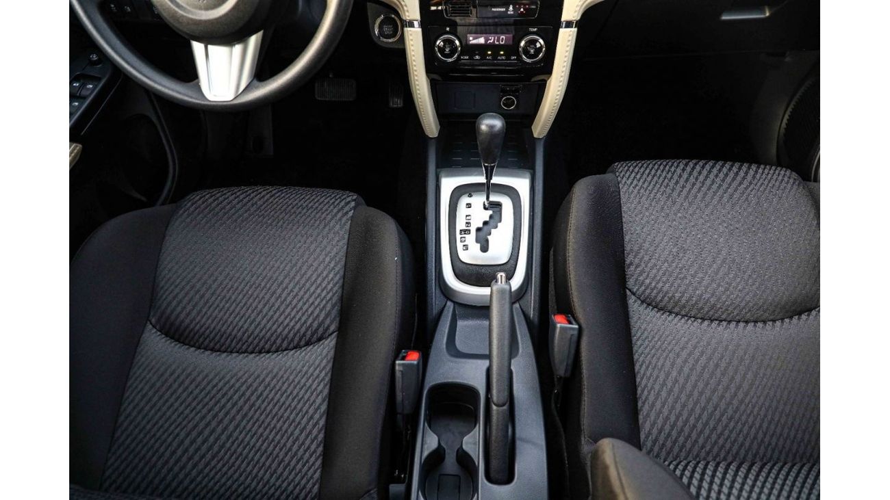 تويوتا راش تويوتا رش 1.5P 2023 - برونزي معدني من الداخل أسود