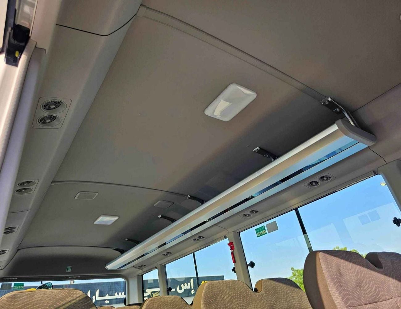 Toyota Coaster  23 SEATER / 2.8L DIESEL A/T / AUTO DOOR/ HLF LUGGAGE RACK / PWR WINDOWS (CODE#COD28B)