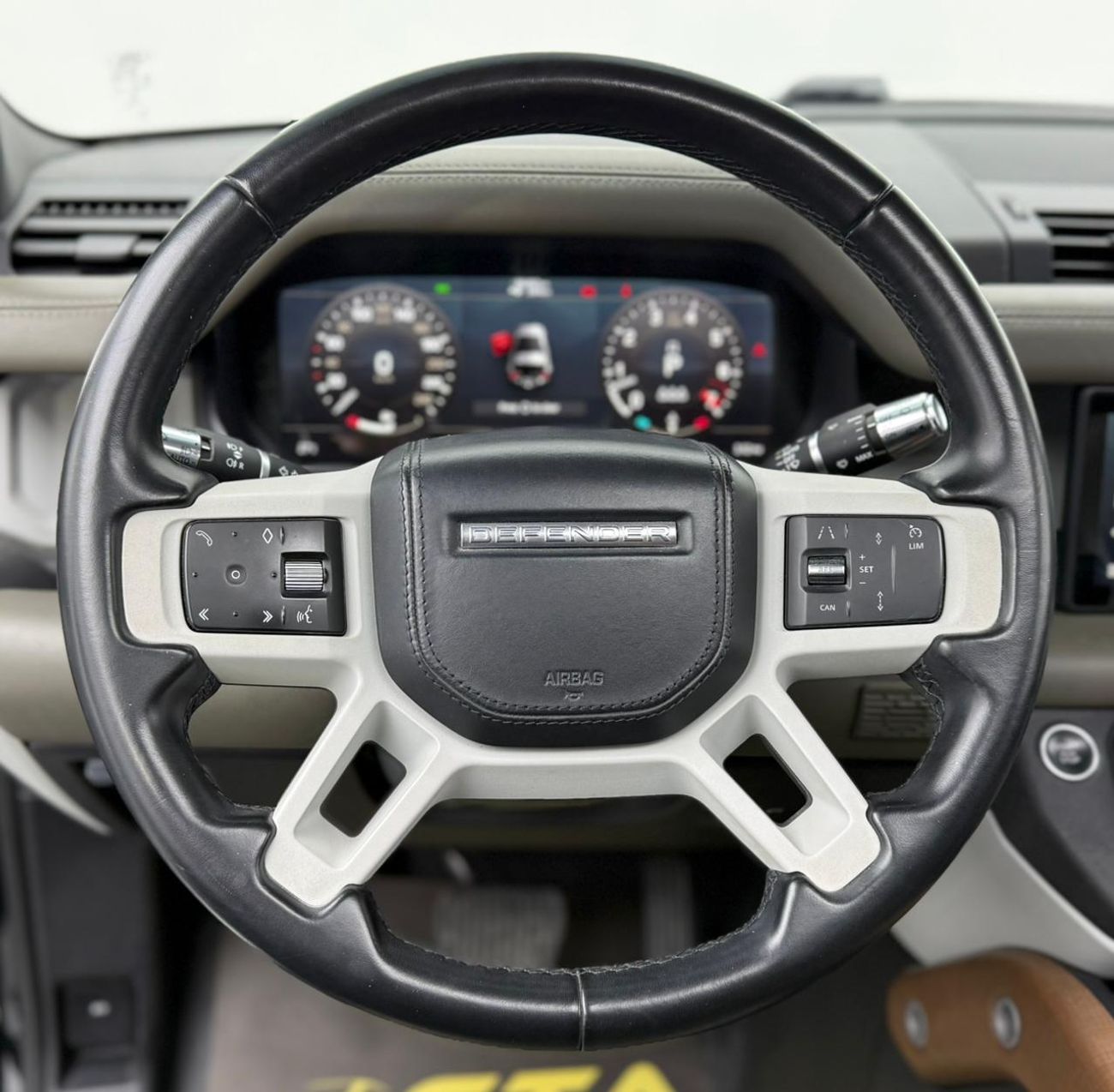 Land Rover Defender P400 90 HSE 3.0L (5 Seater) 2021 Land Rover Defender P400 ,Agency Warranty+Full Service History ,Ful