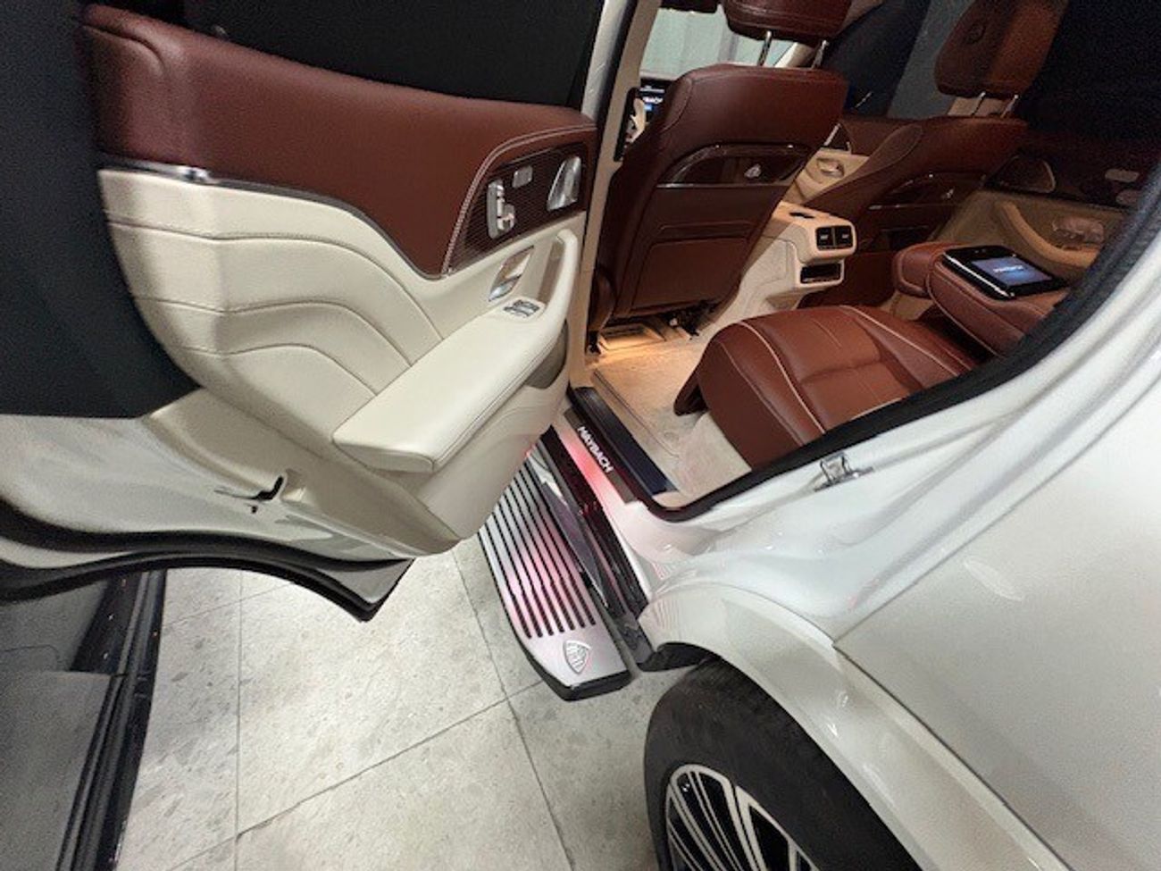 مرسيدس مايباخ gls600 مايباخ