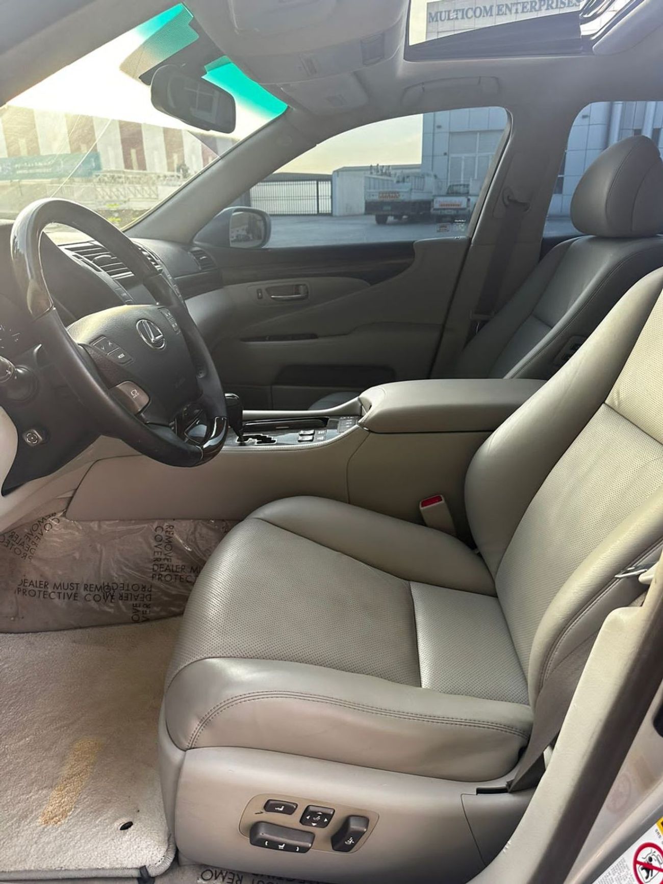 Lexus LS460 Lexus LS460L Model: 2007 Mileage: 180,000 miles Price: 22,000 dirhams Come to America Full option No