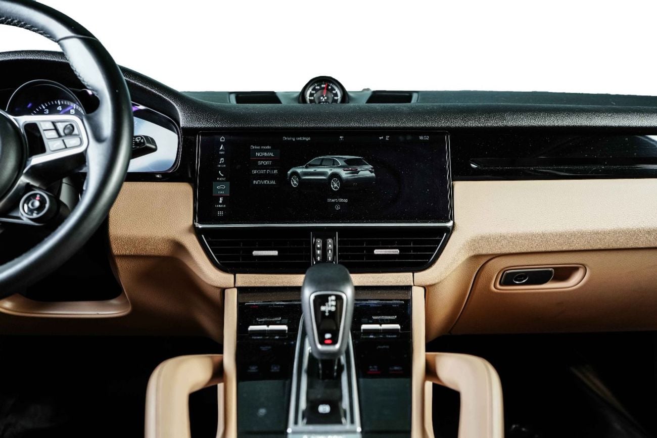 Porsche Cayenne STD GCC -well maintained-Sport crono package