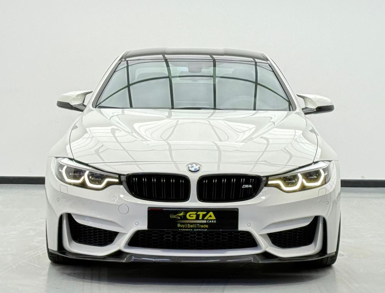 BMW M4 CS 3.0L 2018 BMW M4 Club Sport ,Full BMW Service History ,Excellent Condition ,GCC