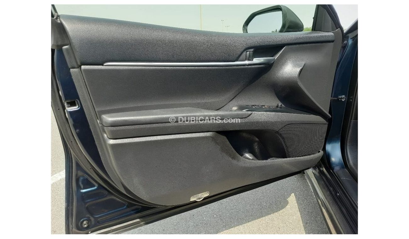 تويوتا كامري SE