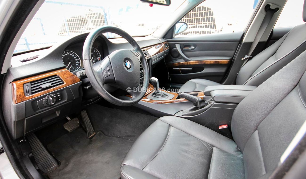 بي أم دبليو 325 i