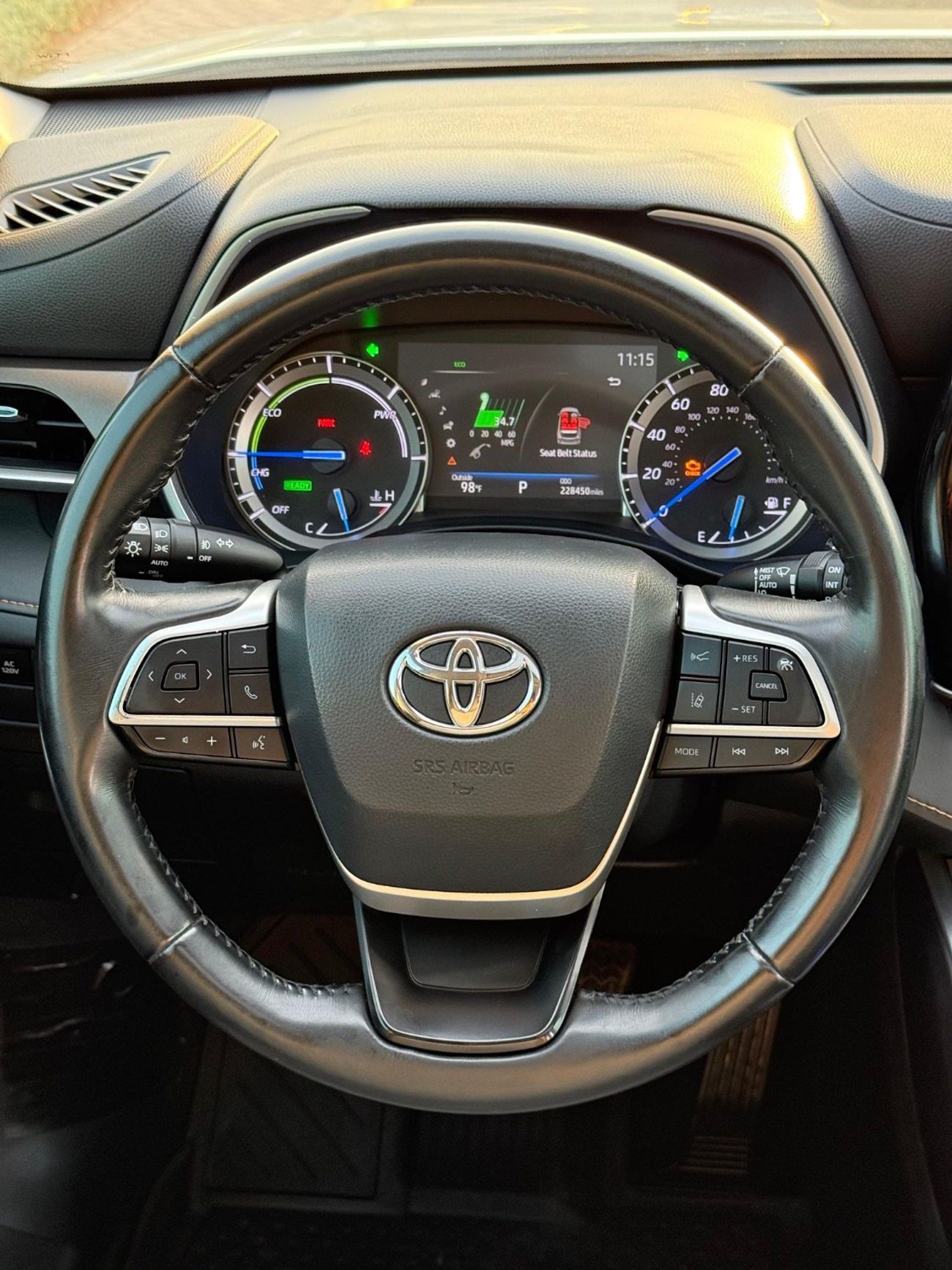 تويوتا هايلاندر GLE BRONZE ED HEV 2.5L