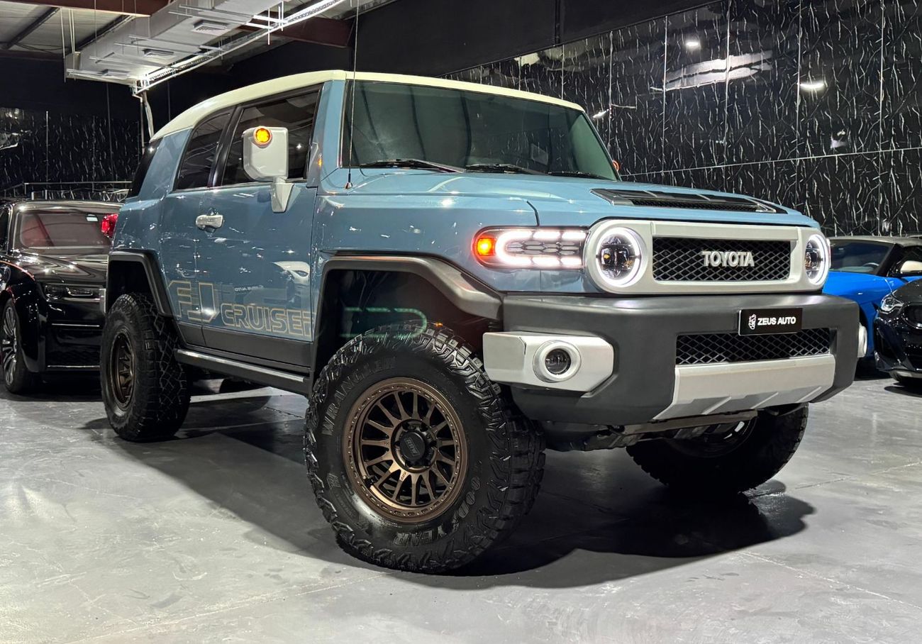 Toyota FJ Cruiser GXR 4.0L A/T 2020 Toyota Fj Cruiser, Warranty, Fully Customized, Very Low Km, 360HP, Excellent Condi
