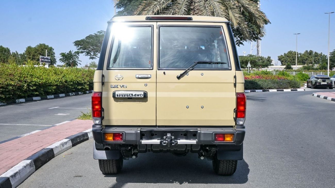 Toyota Land Cruiser 70 LC76 Manual ECTAGR017 - 2026 Toyota LC76 5 Doors Hardtop - 4.0L Petrol Manual - With Snorkel - Beige