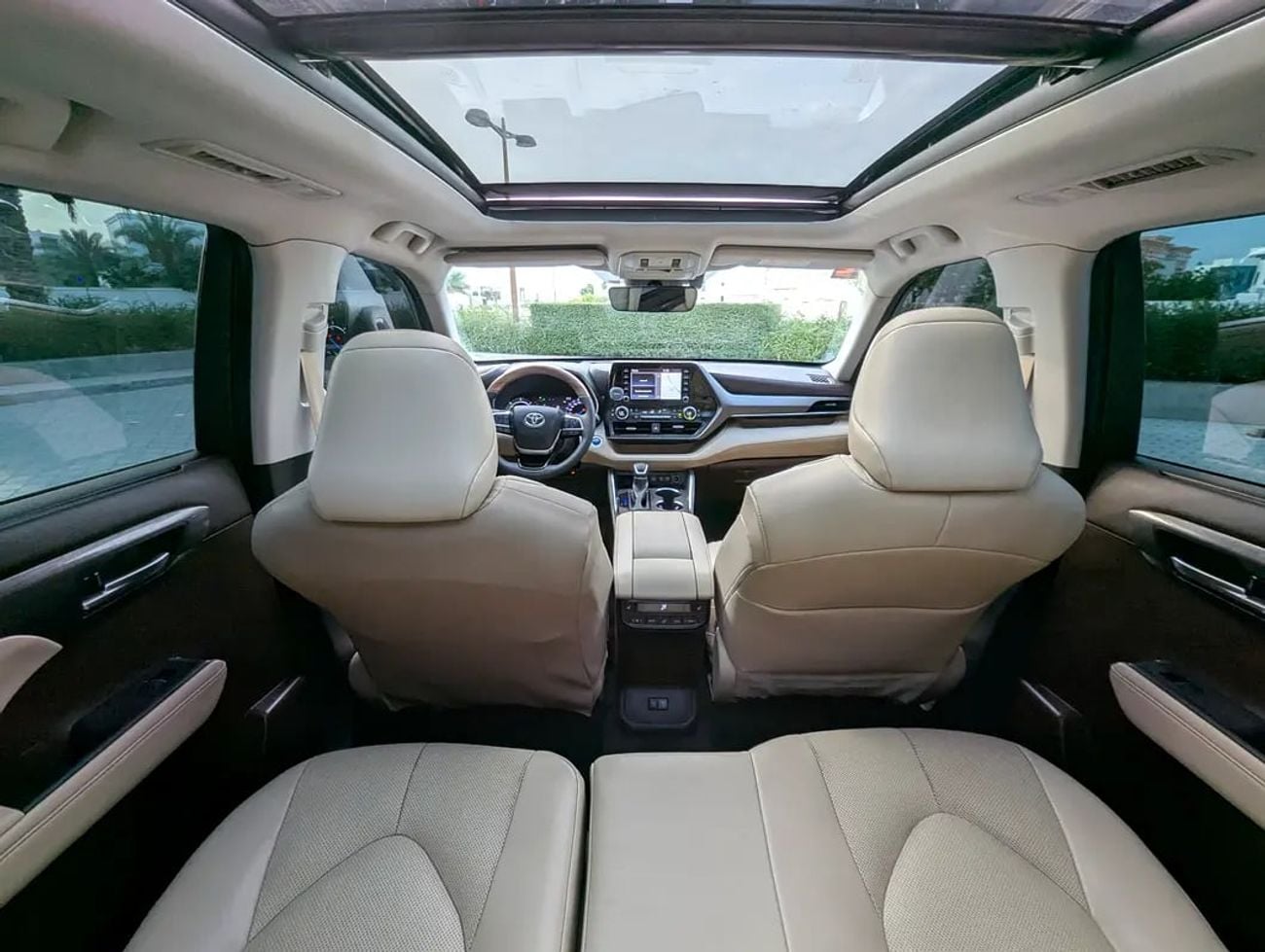 Toyota Highlander VXR Hybrid - GCC Specs - Pristine Condition