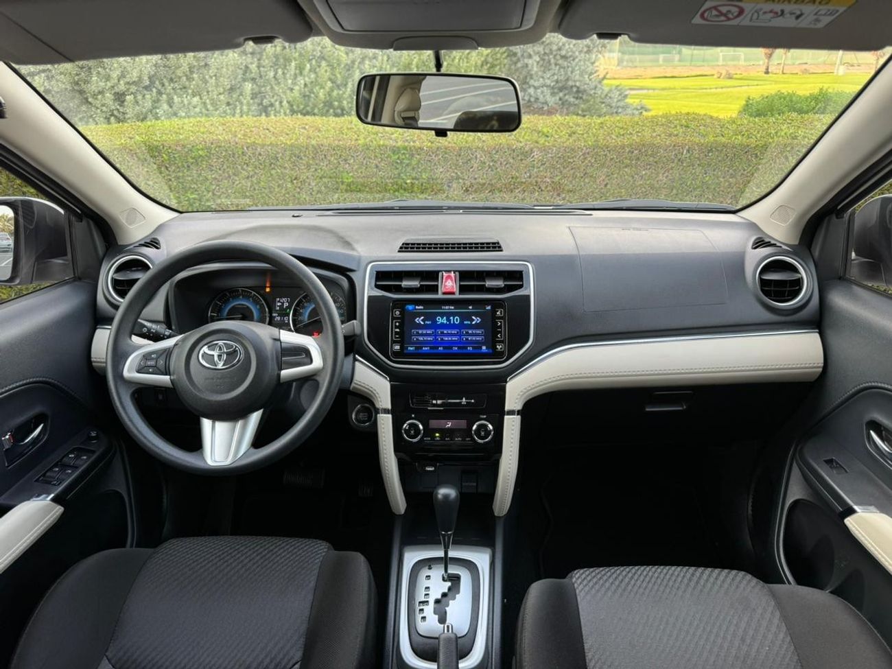 Toyota Rush TOYOTA RUSH 2021 GX 1.5 Original Paint .Low mileage