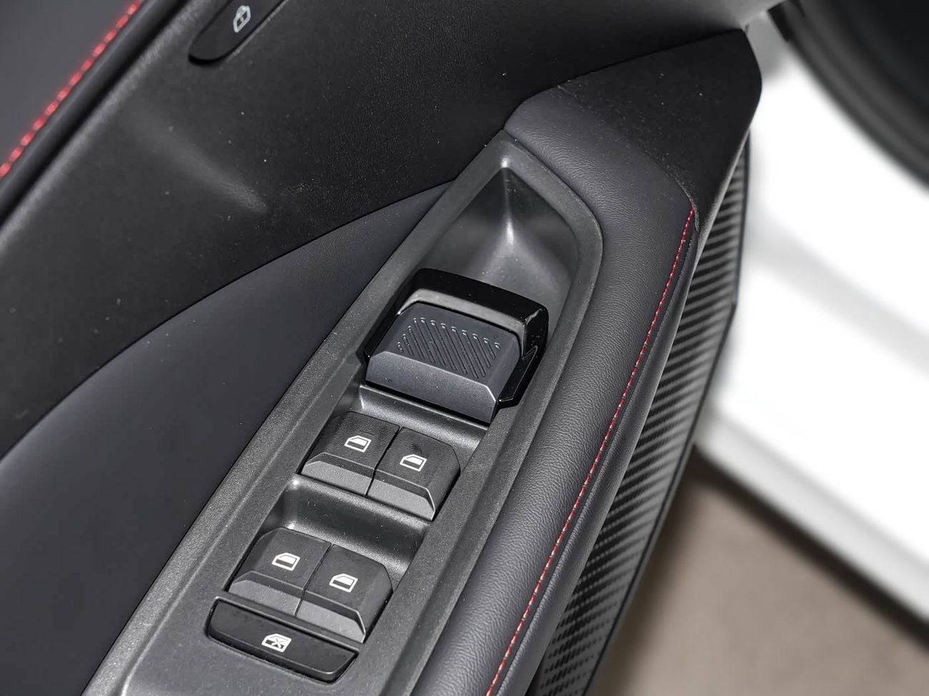 أم جي 5 MG5 DELUXE 1.5L 2025 MODEL CHINESE SPECS EXPORT PRICE