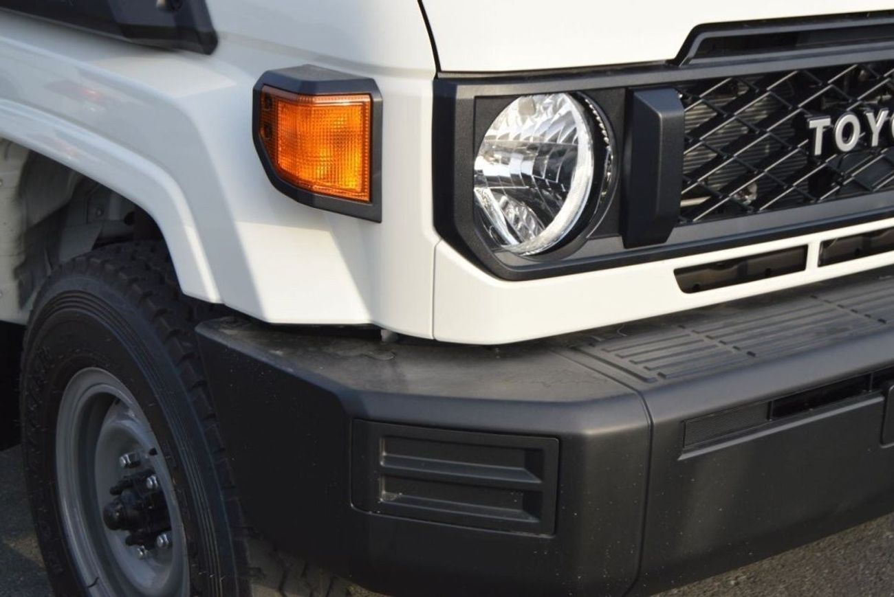 Toyota Land Cruiser Pick Up New