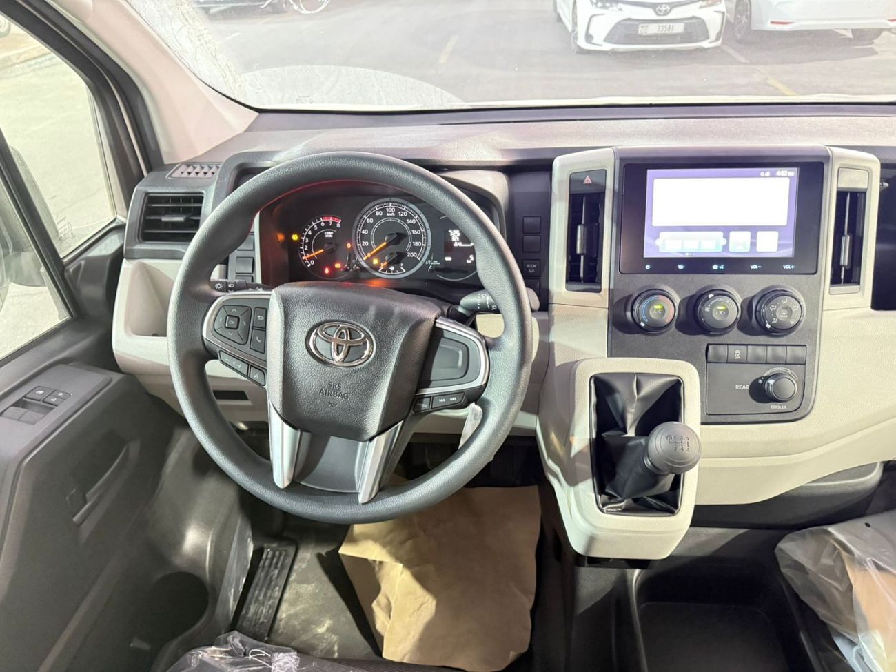 Toyota Hiace TOYOTA HIACE 13 SEATS , 3.5L PETROL V6 , M/T HIGH ROOF 2026 MODEL