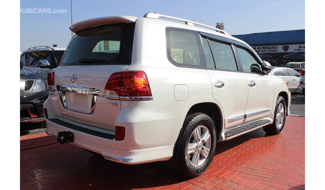 Toyota Land Cruiser GXR V6, (2014) Inclusive VAT