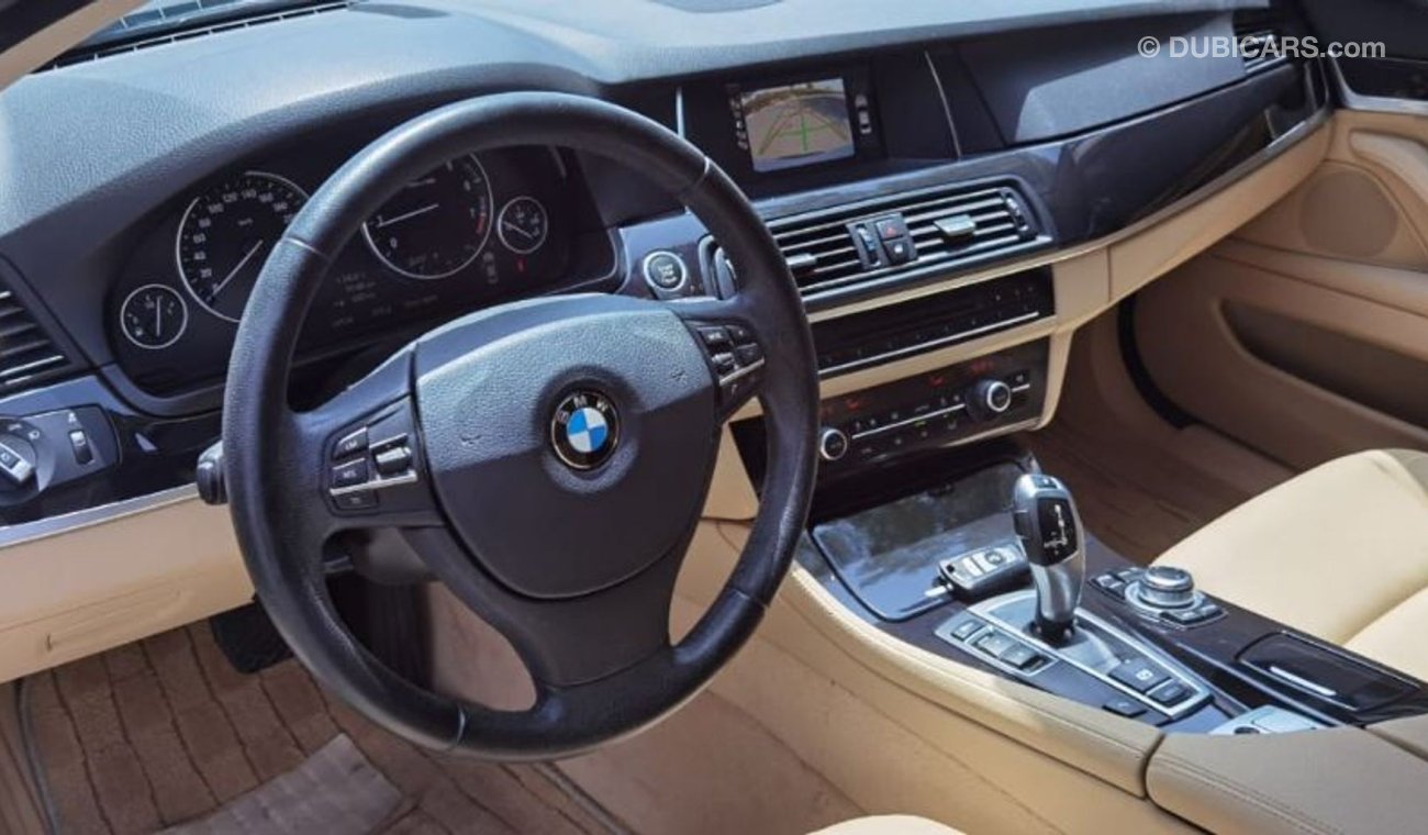BMW 520i FREE REGISTRATION - LIMITED OFFER - GCC SPECS - WARRANTY