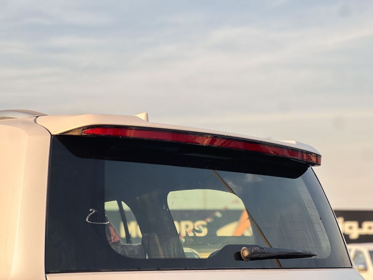 Toyota Land Cruiser 3.5T VXR Hybrid EXPORT PRICE - 2025 LC300 3.5L VXR Hybrid (GCC Specification)