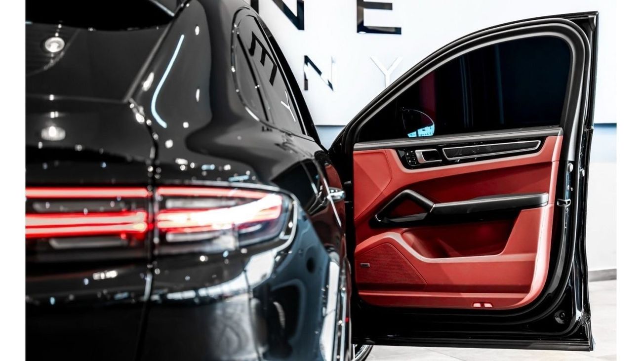 بورش كايان 2023 Porsche Cayenne GTS Coupe, 2025 Porsche Warranty, Full Service History, Low KMs, GCC