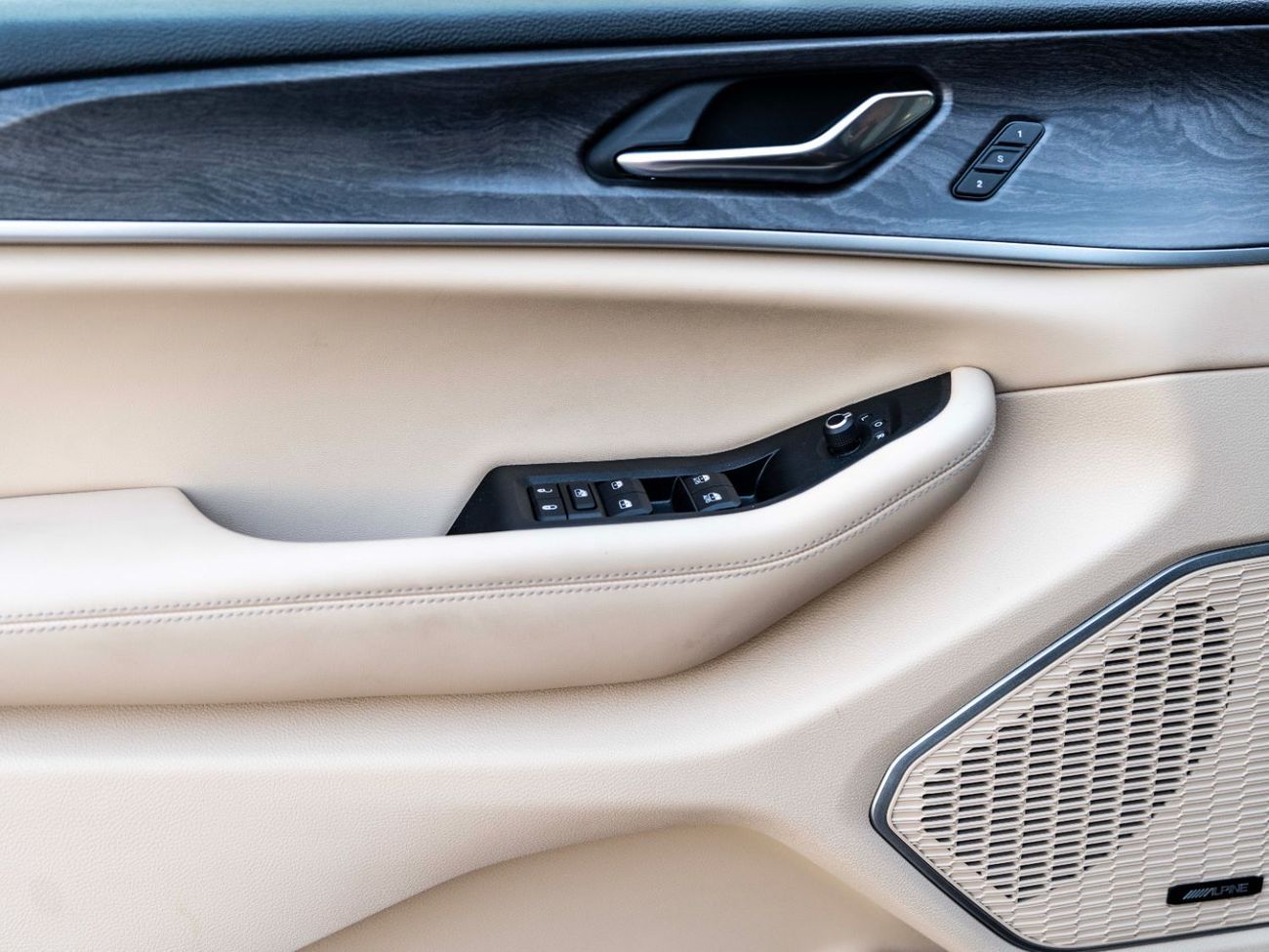 جيب جراند شيروكي Limited 3.6L