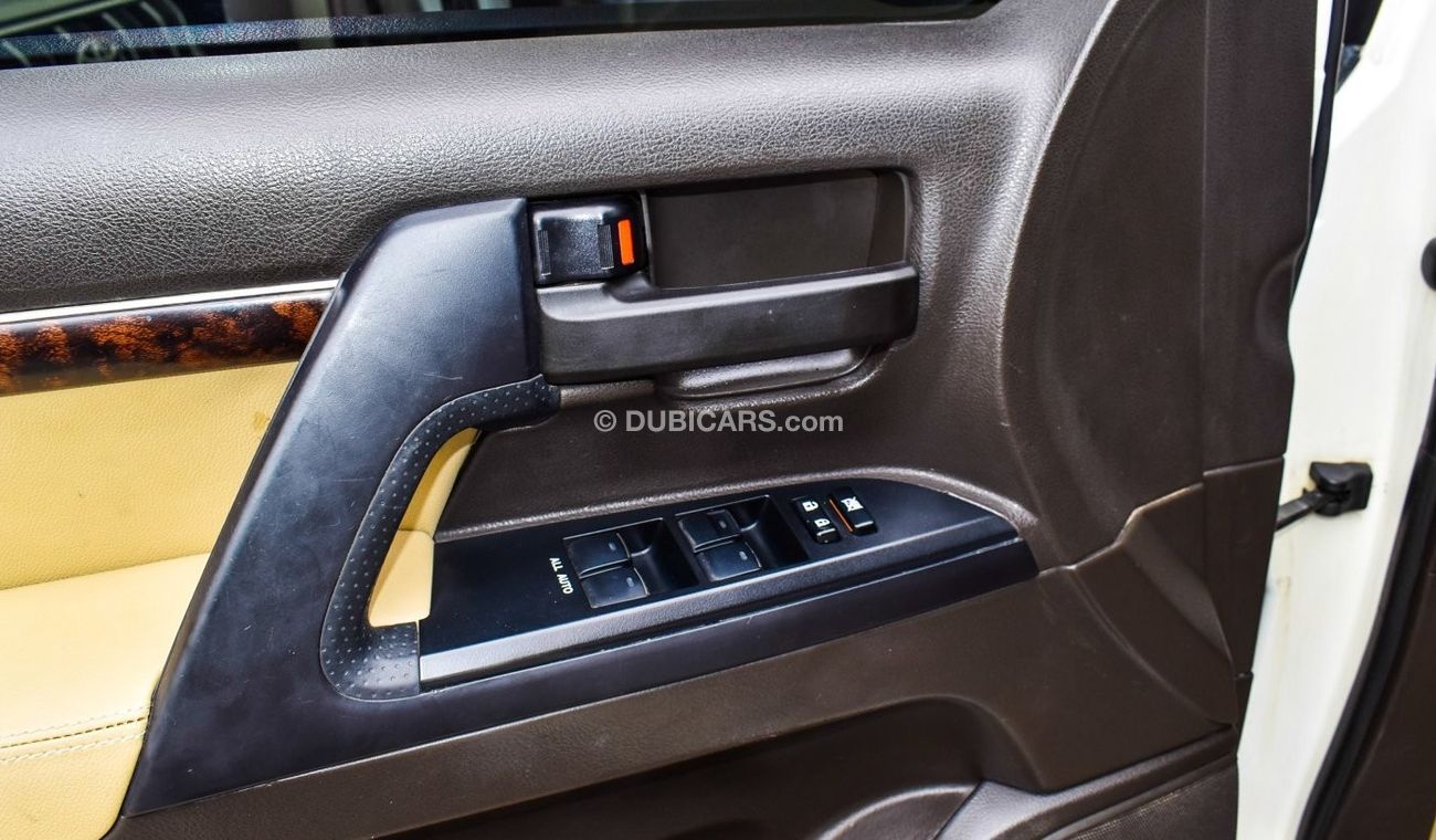 Toyota Land Cruiser GXR V6