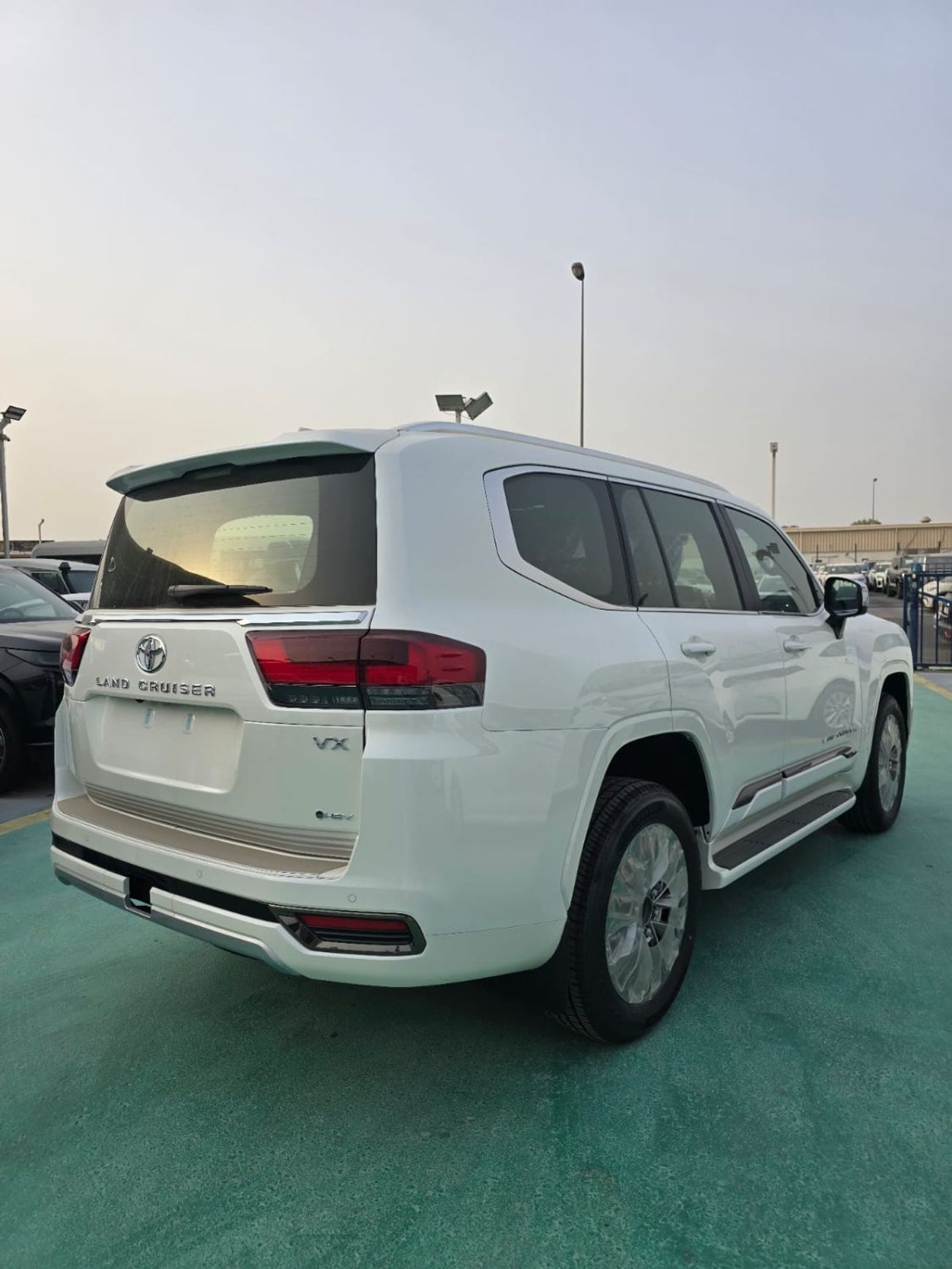 Toyota Land Cruiser TOYOTA LANDCRUISER VX HYBRID FULL OPTION 2025 MODEL