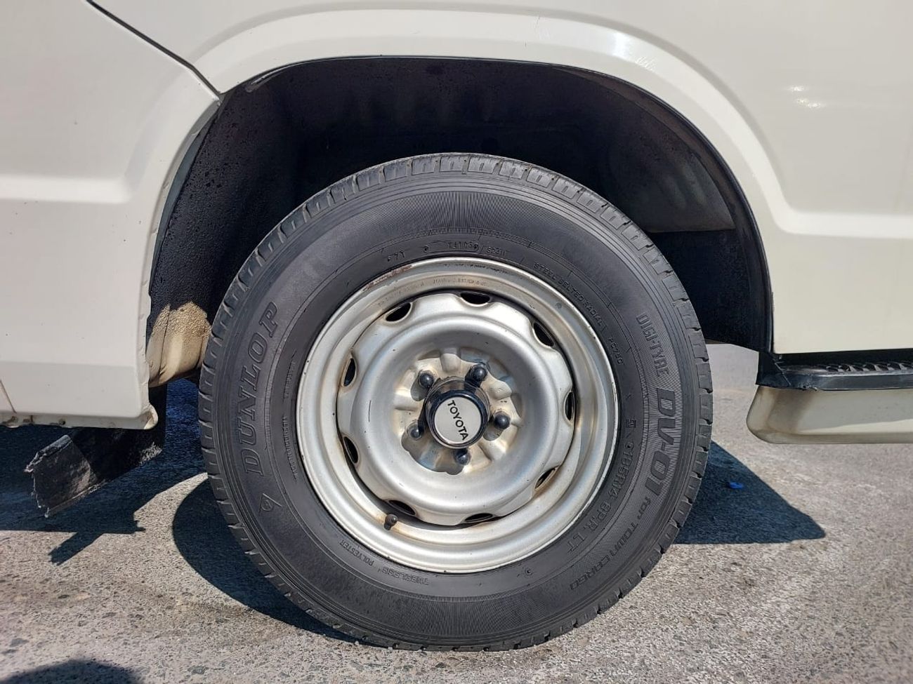 تويوتا هاياس TOYOTA HIACE VAN RHD 1986 MODEL 2.4 L DIESEL MANUAL(PM03751)