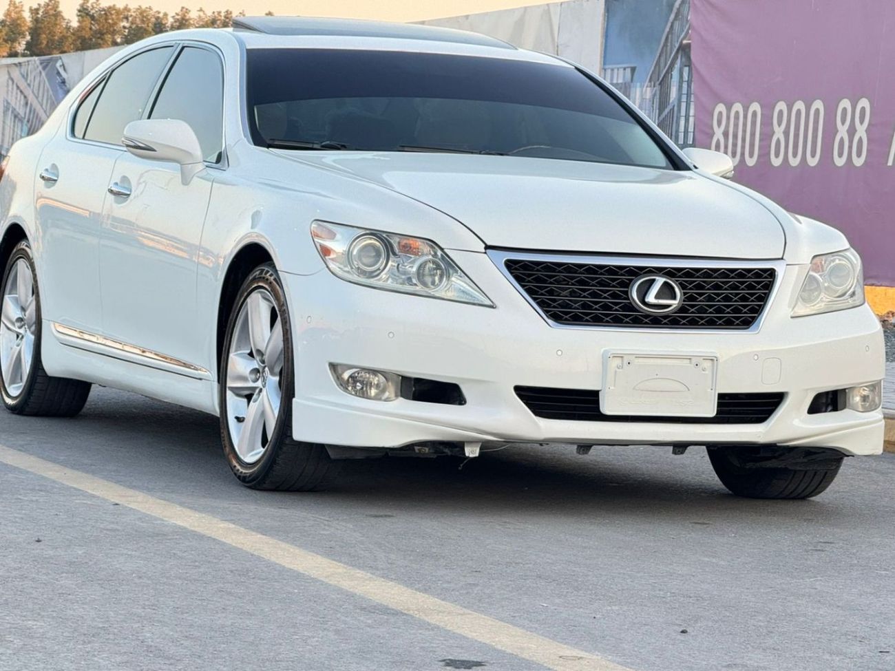 لكزس LS 460 L 4.6L In excellent condition and requires no expense