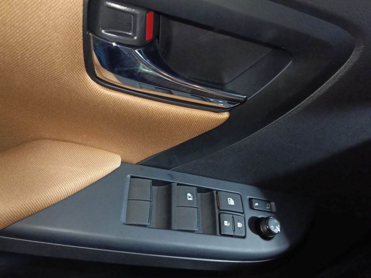 Toyota Fortuner GX2 4X4 Diesel 2.4L