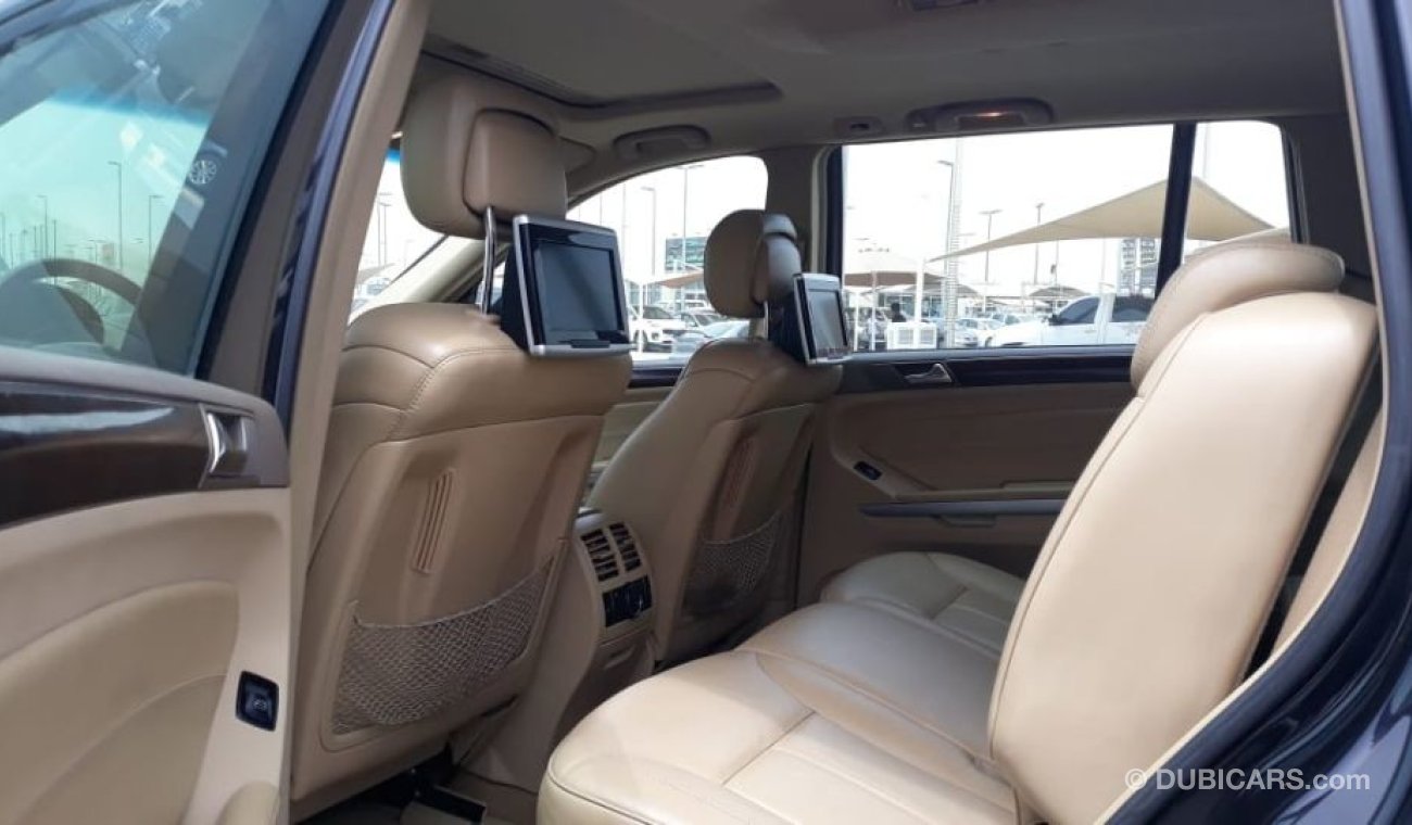 Mercedes-Benz GL 500 السيارة نظيفه جدا بحاله ممتازه بدون حوادث ضمان شاسيه جير ماكينه