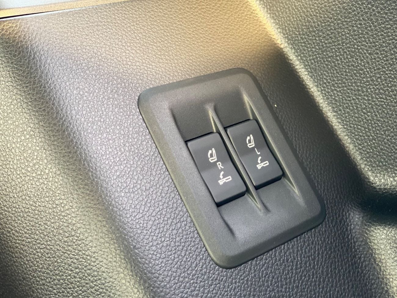 تويوتا برادو 2.8L Adventure Diesel Brand New