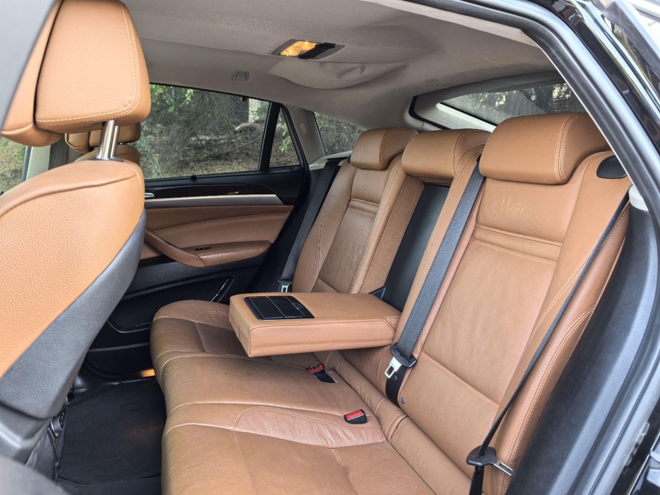 بي أم دبليو X6 50i Exclusive 4.4L