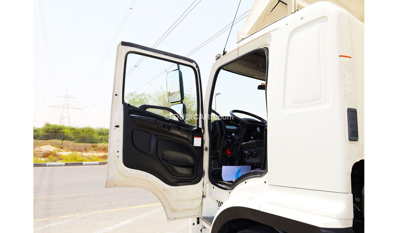 Hino 500 Series 1625 | 10 TON INSULATED BOX | Diesel | Excellent Condition | GCC Specs