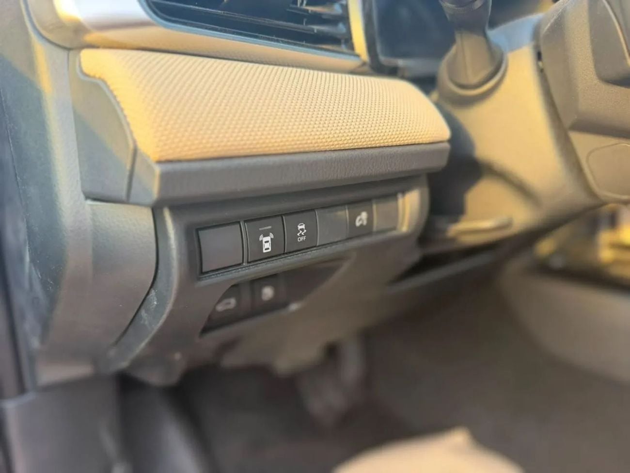 Toyota Camry GLE Toyota Camry GLE 2.5L Hybrid 2026 GCC specs (FOR EXPORT ONLY)