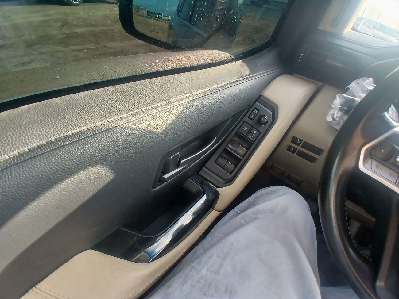 تويوتا لاند كروزر Toyota landcruise 2022MODEL 4.0L petrol Engine v6 Colour Brown push start Sunroof Transmission Autom
