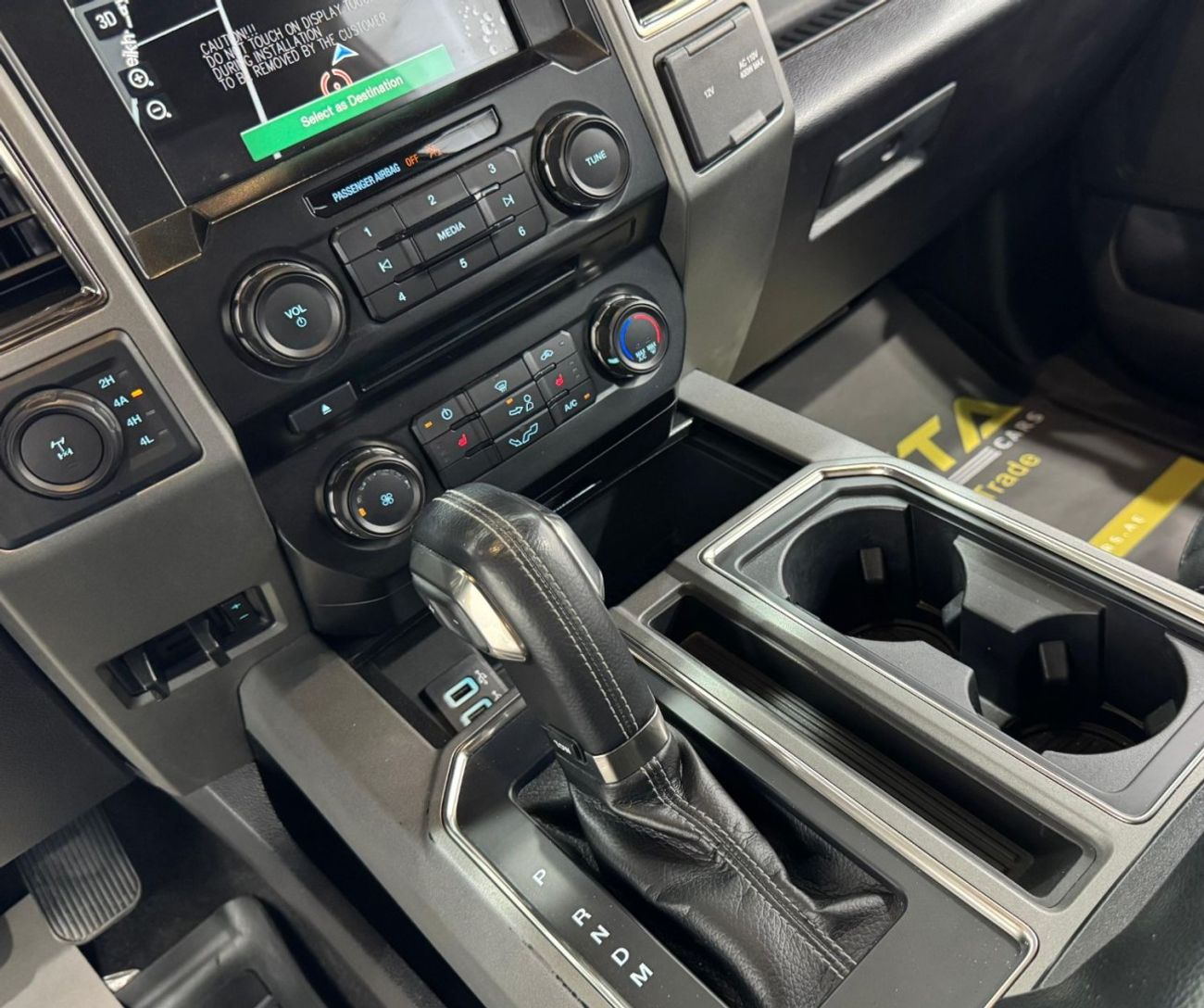 Ford F 150 Raptor 2017 Ford F-150 Raptor SuperCrew 5.5 Box, Agency Warranty Till 2027, Full Service History, GCC