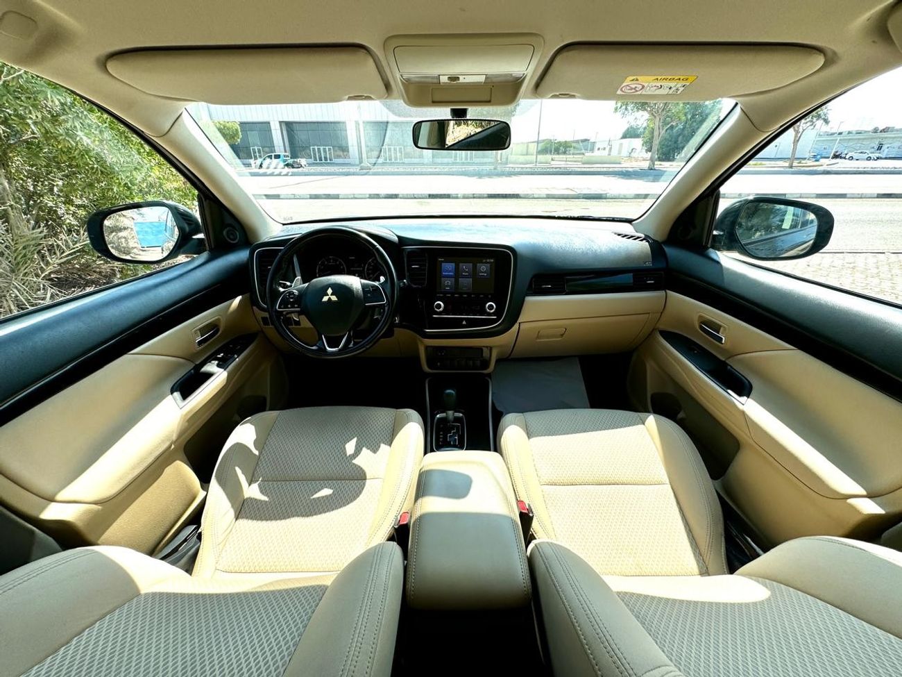 ميتسوبيشي آوتلاندر GLX High 2.4L 930-Monthly l GCC l Cruise, 4wd, GPS l Accident Free