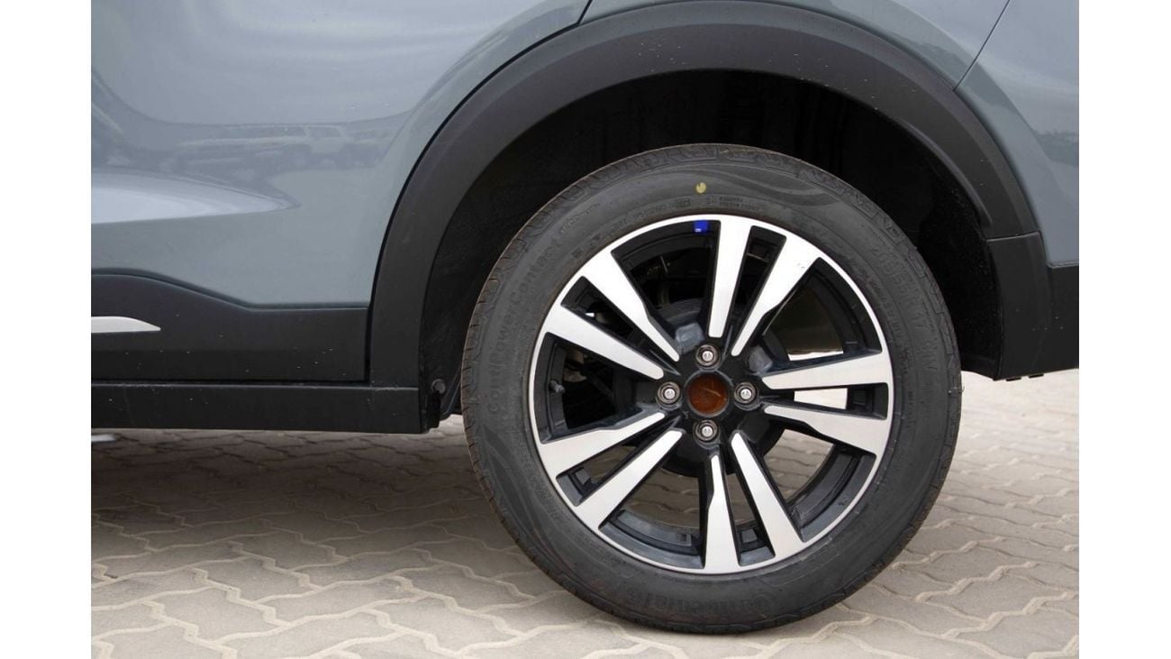 Nissan Kicks 2024 Nissan Kicks 1.6 SV - Nardo Grey inside Black | Export Only