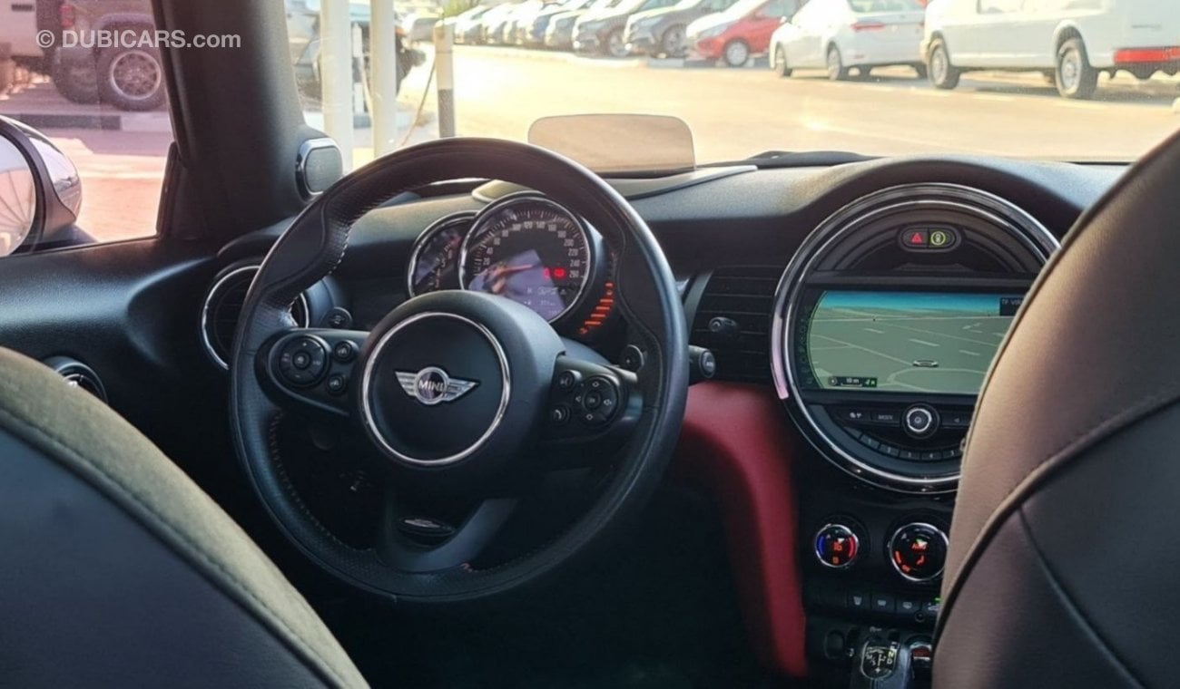 Mini Cooper S JCW Full Option 2016 Full Service History GCC