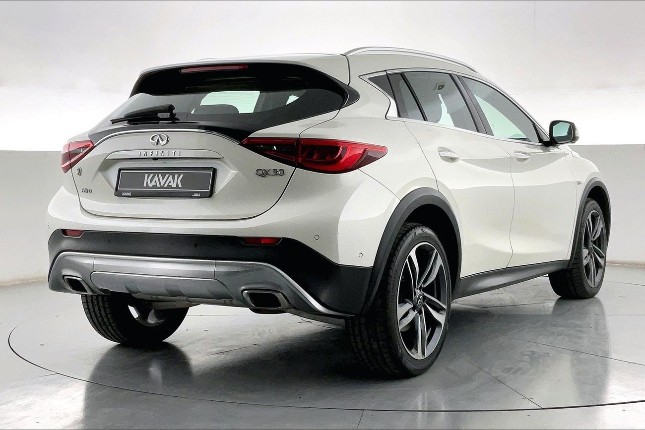 Infiniti QX30 Premium
