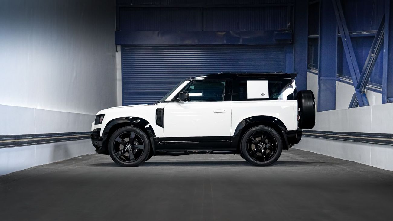 Land Rover Defender P400 90 X-Dynamic HSE 3.0L (5 Seater) UAE's Very Best Example | AED 3,877 Per Month